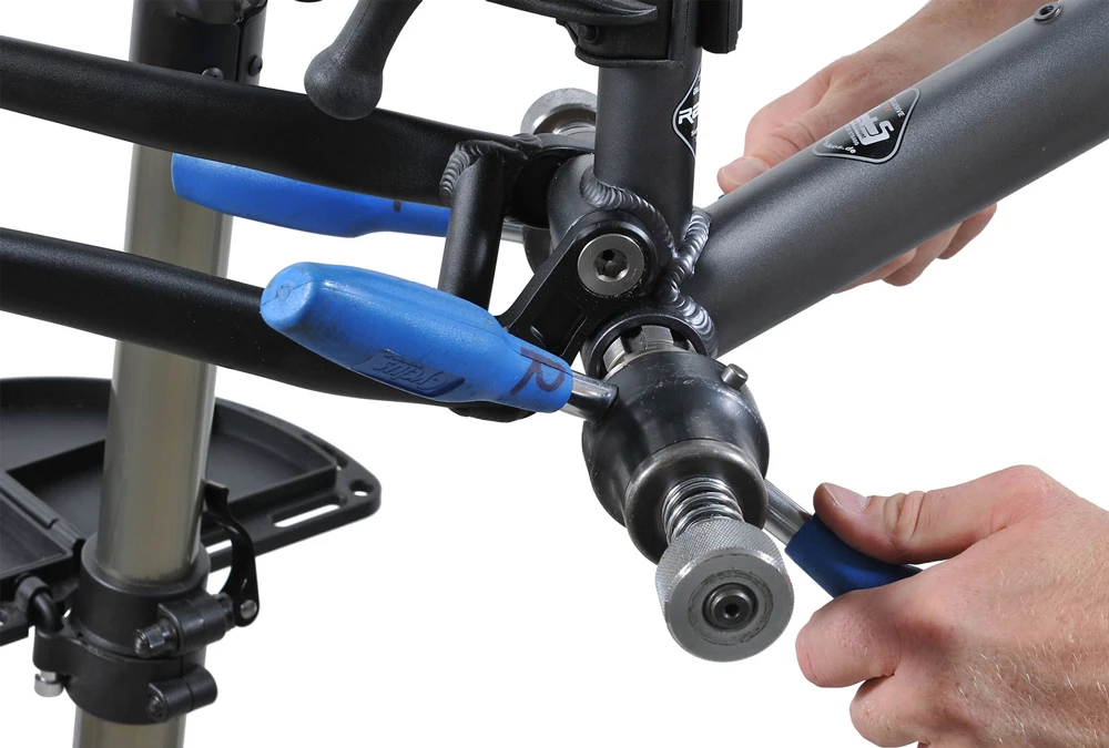 Taraudage Et Fraisage à Plat Du Boitier De Pédalier 3 Taraudage Et Fraisage à Plat Du Boitier De Pédalier